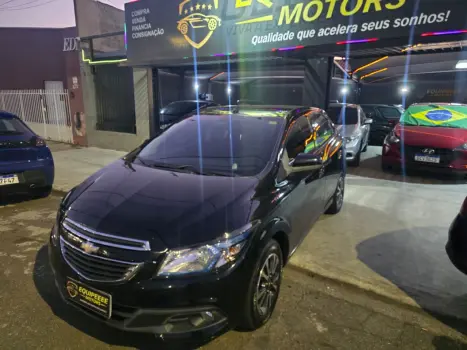 CHEVROLET Onix Hatch 1.4 4P FLEX LTZ AUTOM�TICO, Foto 2
