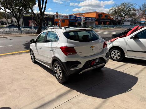 CHEVROLET Onix Hatch 1.4 4P FLEX ACTIV, Foto 3