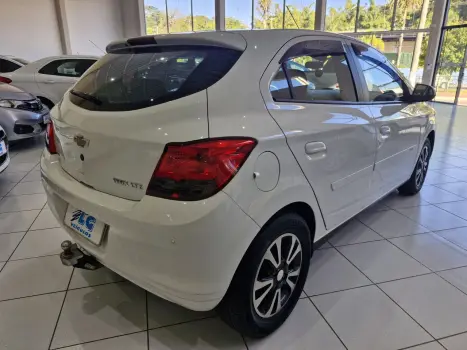 CHEVROLET Onix Hatch 1.4 4P FLEX LTZ, Foto 4