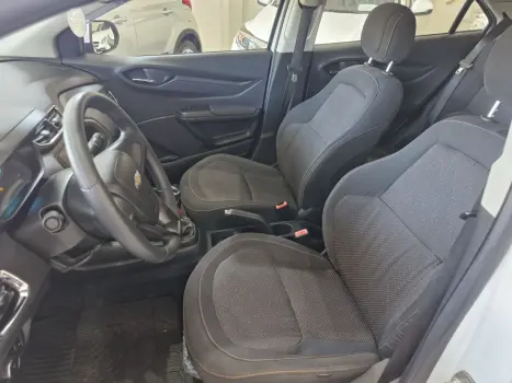 CHEVROLET Onix Hatch 1.4 4P FLEX LTZ, Foto 6