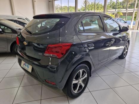 CHEVROLET Onix Hatch 1.4 4P FLEX LTZ, Foto 4