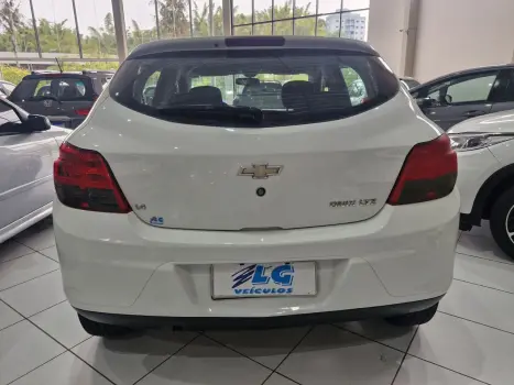 CHEVROLET Onix Hatch 1.4 4P FLEX LTZ, Foto 9