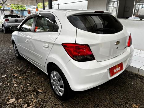 CHEVROLET Onix Hatch 1.4 4P FLEX LT, Foto 4