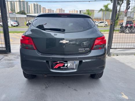 CHEVROLET Onix Hatch 1.4 4P FLEX LTZ AUTOMÁTICO, Foto 5