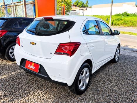 CHEVROLET Onix Hatch 1.4 4P FLEX LT, Foto 3