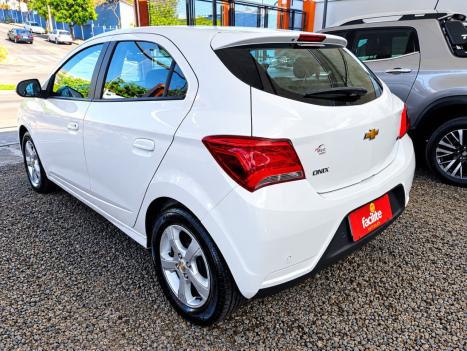 CHEVROLET Onix Hatch 1.4 4P FLEX LT, Foto 4