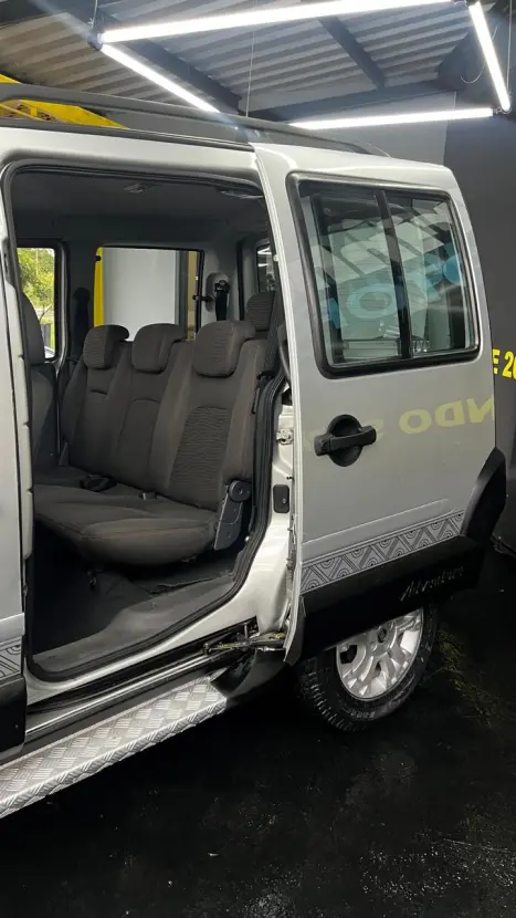 FIAT Doblo 1.8 16V 4P FLEX ADVENTURE 6 LUGARES, Foto 10