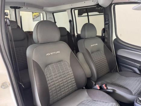 FIAT Doblo 1.8 4P FLEX ADVENTURE LOCKER 6 LUGARES, Foto 8