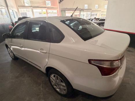FIAT Grand Siena 1.6 16V 4P ESSENCE FLEX, Foto 3