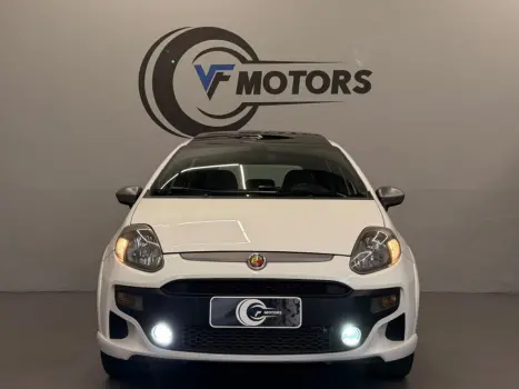 FIAT Punto 1.4 16V 4P T-JET TURBO, Foto 2