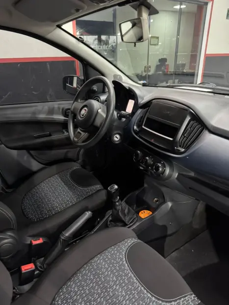 FIAT Uno 1.0 4P FLEX ATTRACTIVE, Foto 2