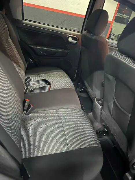 FORD Ecosport 2.0 16V 4P XLT AUTOMÁTICO, Foto 5 FORD Ecosport 2.0 16V 4P XLT AUTOMÁTICO, Foto 5