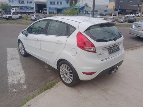 FORD Fiesta Hatch 1.6 16V 4P FLEX TITANIUM POWERSHIFT AUTOM�TICO, Foto 6
