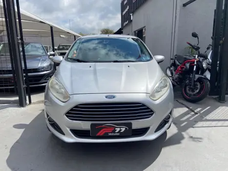 FORD Fiesta Hatch 1.6 16V 4P FLEX TITANIUM POWERSHIFT AUTOMÁTICO, Foto 2
