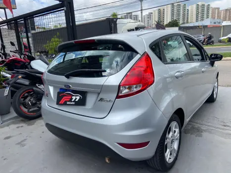 FORD Fiesta Hatch 1.6 16V 4P FLEX TITANIUM POWERSHIFT AUTOMÁTICO, Foto 5