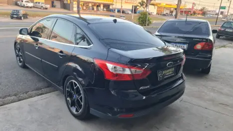 FORD Focus Sedan 2.0 16V 4P FLEX TITANIUM AUTOM�TICO, Foto 6