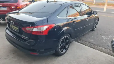 FORD Focus Sedan 2.0 16V 4P FLEX TITANIUM AUTOM�TICO, Foto 7