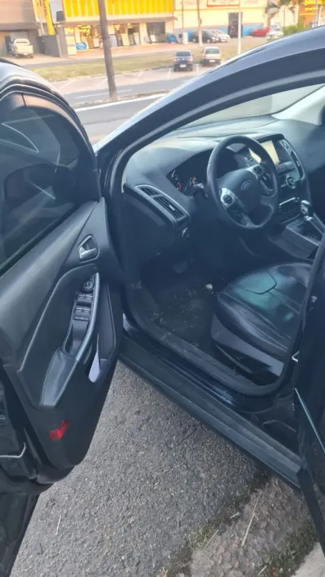 FORD Focus Sedan 2.0 16V 4P FLEX TITANIUM AUTOM�TICO, Foto 11