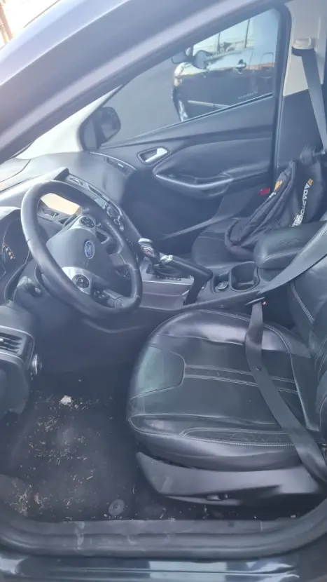 FORD Focus Sedan 2.0 16V 4P FLEX TITANIUM AUTOM�TICO, Foto 12