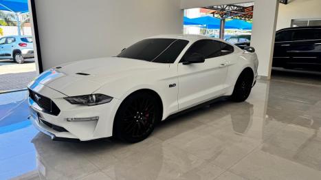 FORD Mustang 5.0 V8 24V GT PREMIUM COUPÉ, Foto 1 FORD Mustang 5.0 V8 24V GT PREMIUM COUPÉ, Foto 1