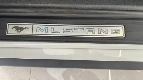 FORD Mustang 5.0 V8 24V GT PREMIUM COUPÉ, Foto 8 FORD Mustang 5.0 V8 24V GT PREMIUM COUPÉ, Foto 8
