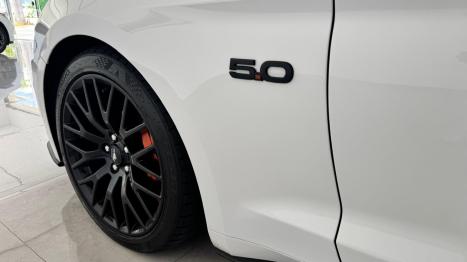 FORD Mustang 5.0 V8 24V GT PREMIUM COUPÉ, Foto 10 FORD Mustang 5.0 V8 24V GT PREMIUM COUPÉ, Foto 10