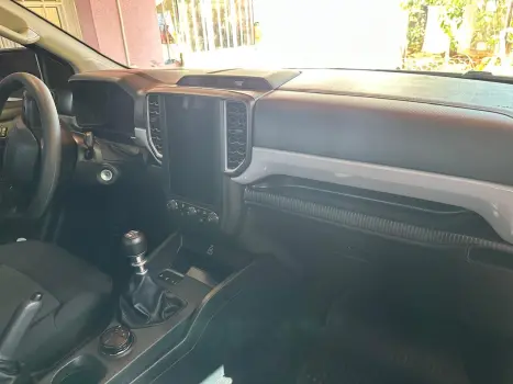 FORD Ranger 2.0 4P TURBO DIESEL XL 4X4 CABINE DUPLA, Foto 9