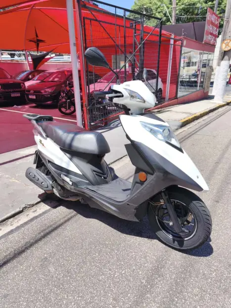 HAOJUE Lindy 125 , Foto 5