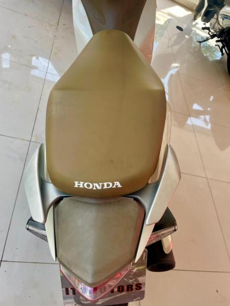HONDA Biz 125 EX, Foto 6