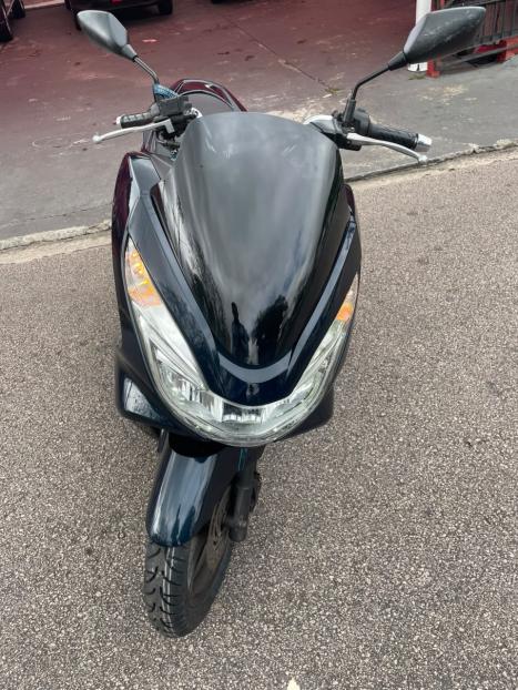 HONDA PCX 150 DLX, Foto 2