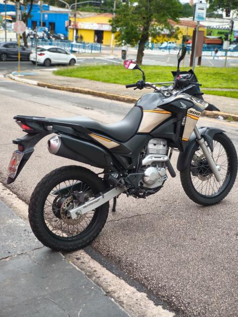 HONDA XRE 300 ADVENTURE, Foto 5