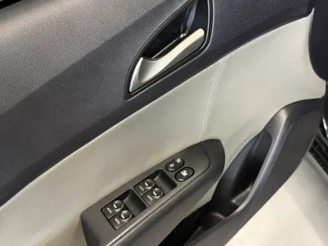 HYUNDAI HB 20 Hatch 1.6 16V 4P PREMIUM FLEX AUTOM�TICO, Foto 10