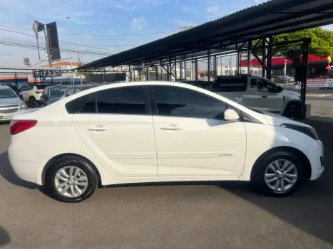 HYUNDAI HB 20 Sedan 1.6 16V 4P FLEX COMFORT PLUS, Foto 4