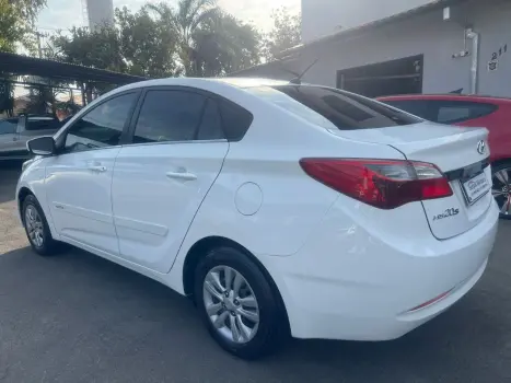 HYUNDAI HB 20 Sedan 1.6 16V 4P FLEX COMFORT PLUS, Foto 6