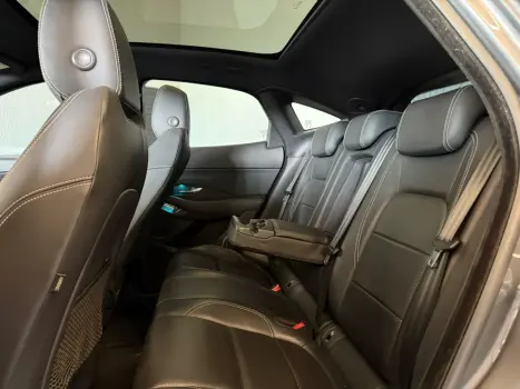 JAGUAR E-Pace , Foto 24