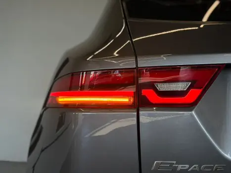 JAGUAR E-Pace , Foto 32