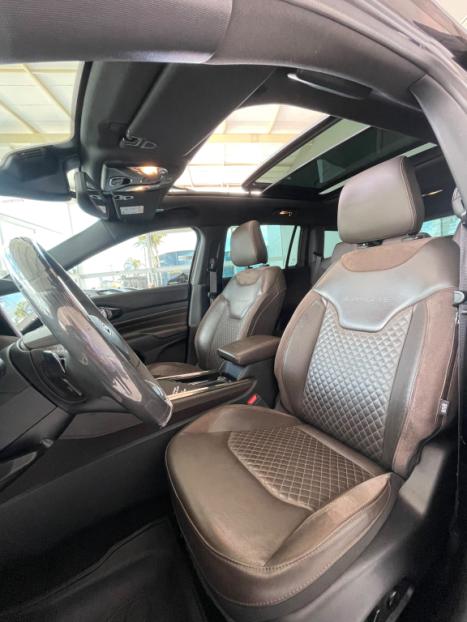 JEEP Commander 2.0 16V 4P TD380 OVERLAND 4X4 TURBO DIESEL AUTOMÁTICO AT9, Foto 10