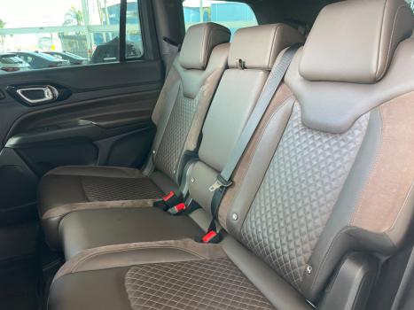 JEEP Commander 2.0 16V 4P TD380 OVERLAND 4X4 TURBO DIESEL AUTOMÁTICO AT9, Foto 11