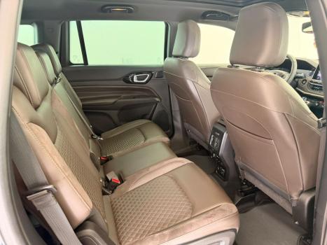 JEEP Commander 2.0 16V 4P TD380 OVERLAND 4X4 TURBO DIESEL AUTOMÁTICO AT9, Foto 8