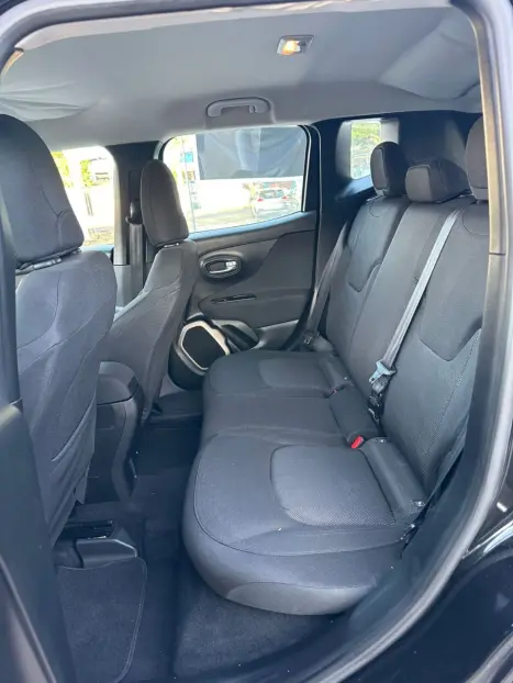 JEEP Renegade 1.8 16V 4P FLEX SPORT AUTOMÁTICO, Foto 2 JEEP Renegade 1.8 16V 4P FLEX SPORT AUTOMÁTICO, Foto 2