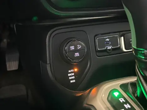 JEEP Renegade 2.0 16V 4P TURBO DIESEL SPORT 4X4 AUTOM�TICO, Foto 12