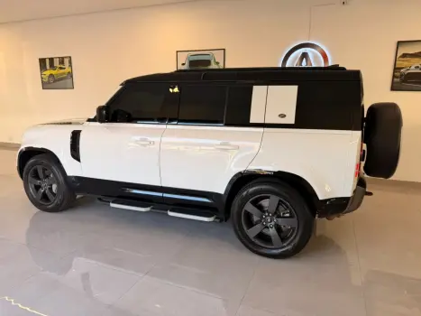 LAND ROVER Defender 110 3.0 24V 4P D300 TURBO DIESEL MHEV HSE 110 AWD AUTOM�TICO, Foto 4