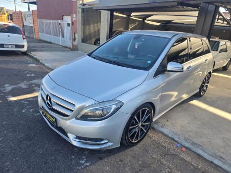 MERCEDES-BENZ B 200 1.6 4P TURBO AUTOM�TICO, Foto 2