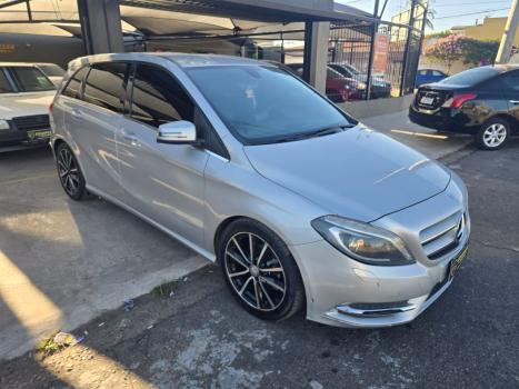 MERCEDES-BENZ B 200 1.6 4P TURBO AUTOM�TICO, Foto 3