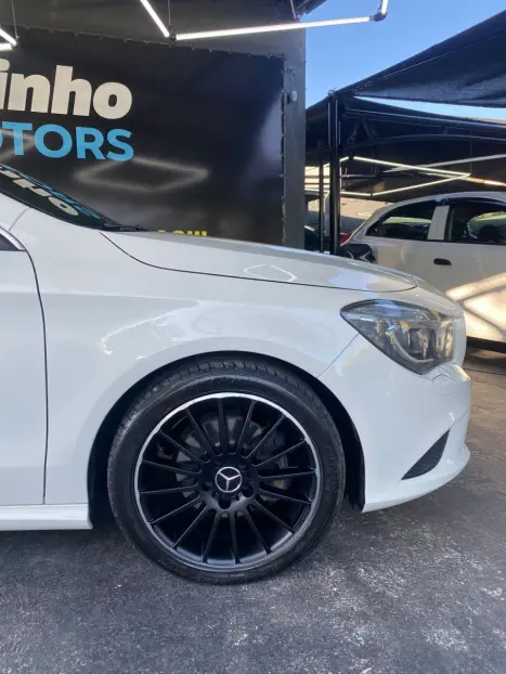 MERCEDES-BENZ CLA 200 1.6 4P FIRST EDITION TURBO AUTOMATIZADO, Foto 10