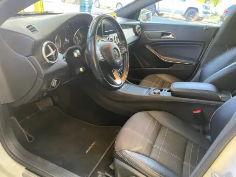 MERCEDES-BENZ CLA 200 1.6 4P FIRST EDITION TURBO AUTOMATIZADO, Foto 12
