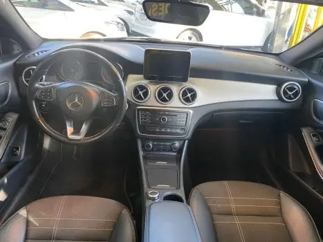 MERCEDES-BENZ CLA 200 1.6 4P FIRST EDITION TURBO AUTOMATIZADO, Foto 13