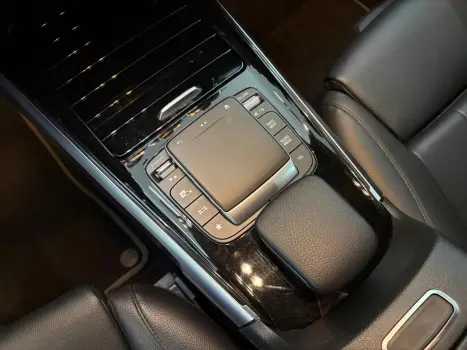 MERCEDES-BENZ GLA 200 1.3 16V 4P GCI AMG LINE 7G-DCT AUTOM�TICO, Foto 11