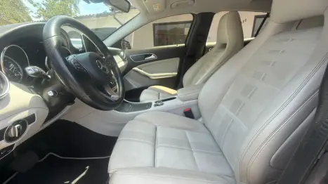 MERCEDES-BENZ GLA 200 1.6 16V 4P FLEX CGI NIGHT TURBO AUTOM�TICO, Foto 9