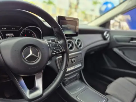 MERCEDES-BENZ GLA 200 1.6 16V 4P FLEX CGI STYLE TURBO AUTOM�TICO, Foto 6